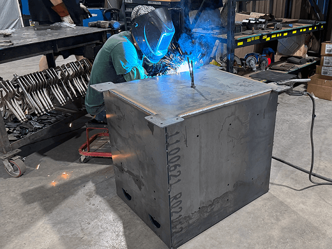 Smokeslinger Pits vs. Custom BBQ Grills: Why Choose Us