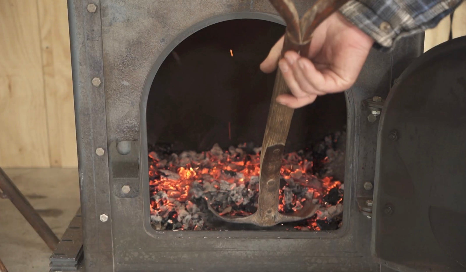 EmberForge™ Live Coal Maker