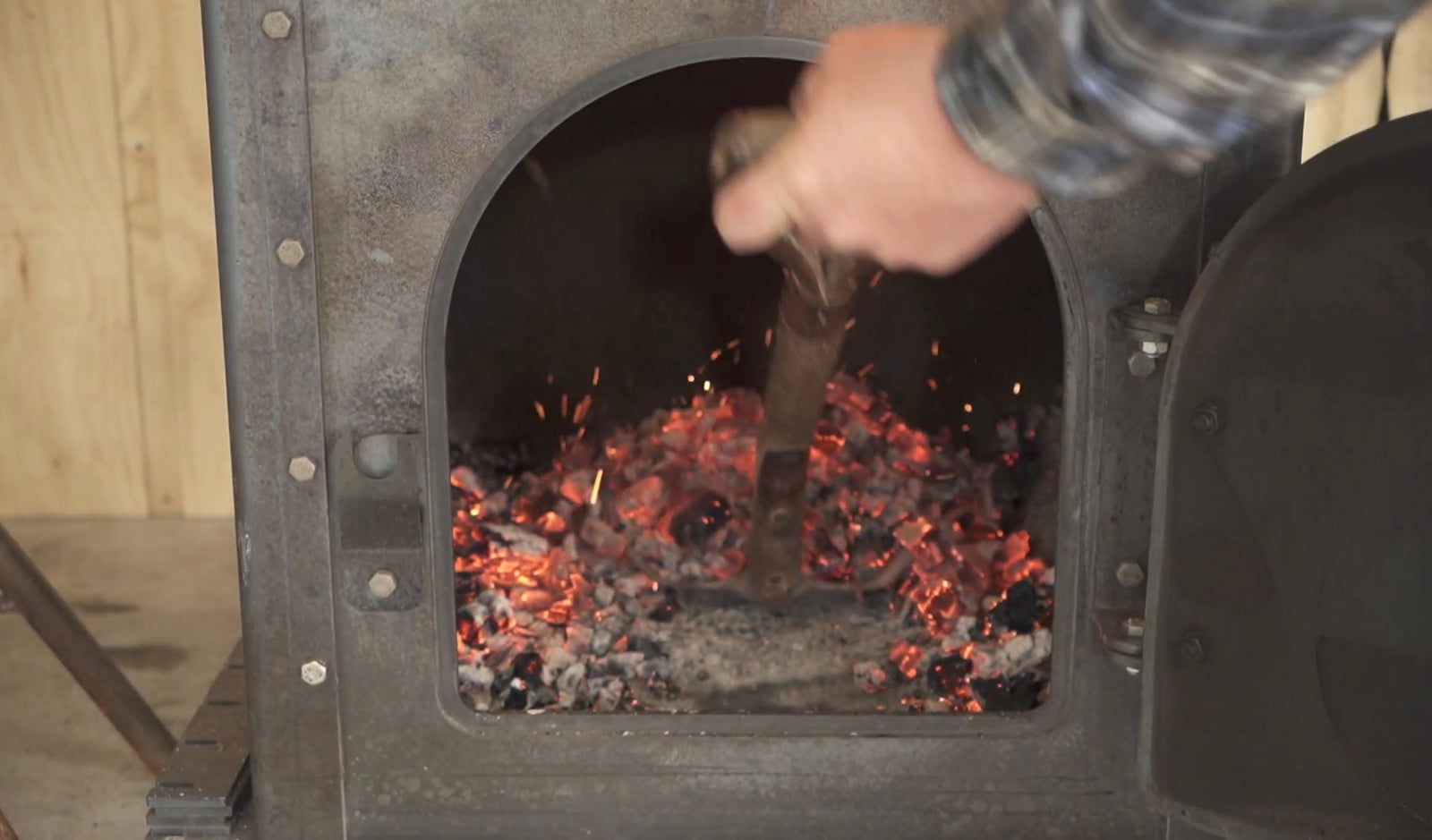 EmberForge™ Live Coal Maker